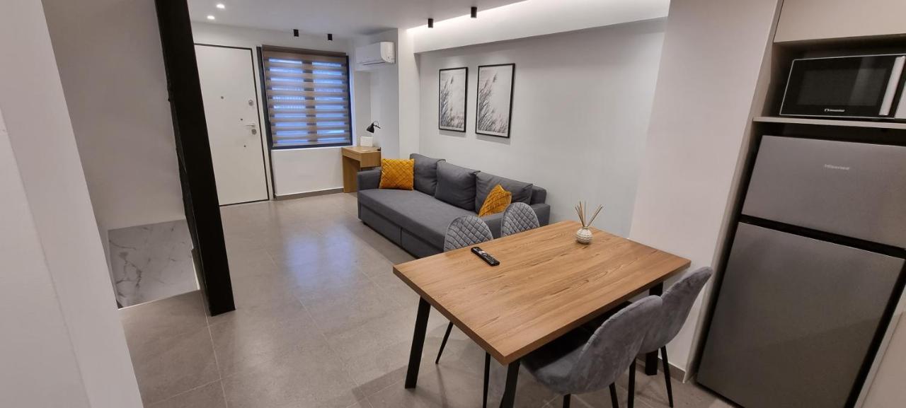 Small Meisonette Near The Metro Vipgreece Atena Exterior foto