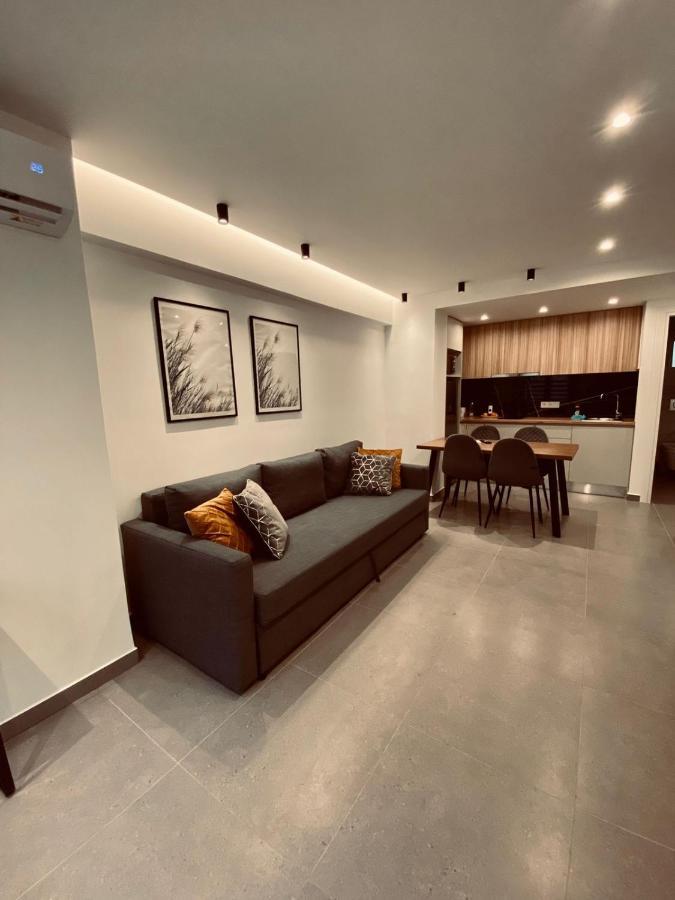 Small Meisonette Near The Metro Vipgreece Atena Exterior foto
