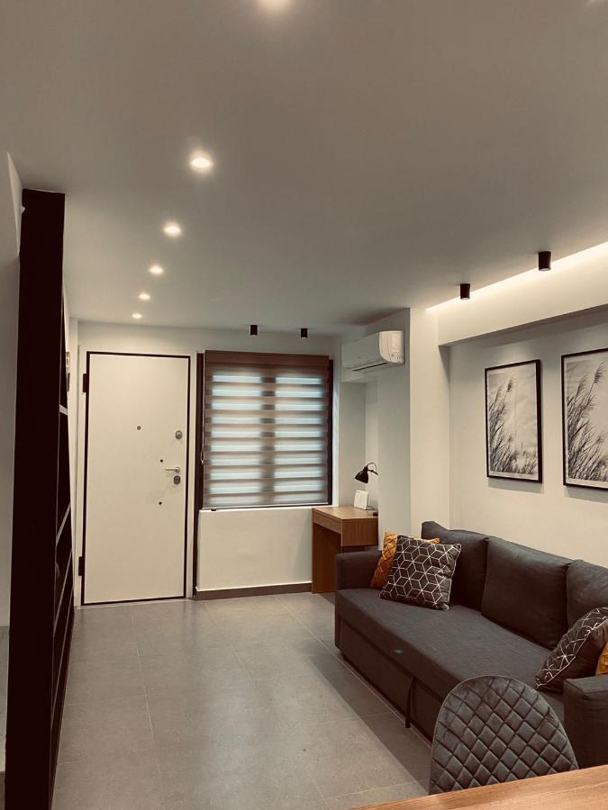 Small Meisonette Near The Metro Vipgreece Atena Exterior foto